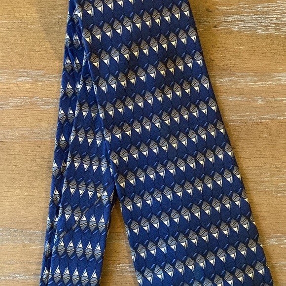 Van Heusen Navy Blue Tie - Picture 5 of 7